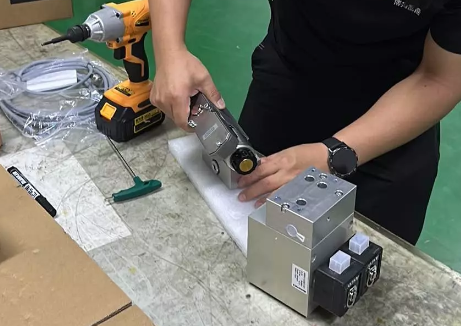 博揚工程師成功組裝并檢測組合閥，彰顯專業(yè)實力確保品質(zhì)